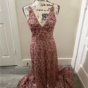 Dress the Population Pink Prom Gown Sleeveless V-Neck